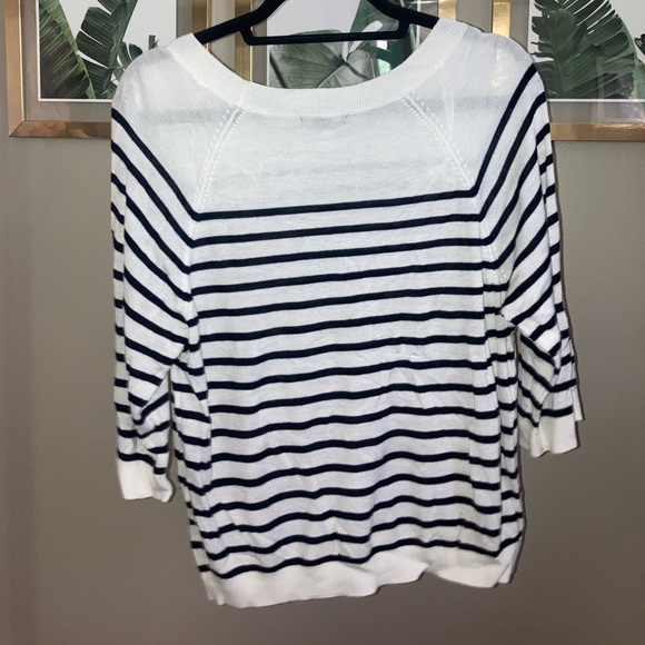 H&M small black and white striped top - Picture 3 of 3